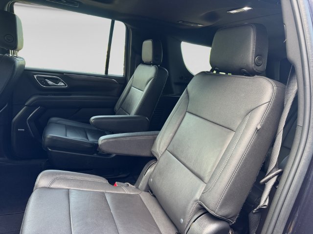 Certified 2022 Chevrolet Suburban Z71 w/ Luxury Package AWD/4WD image 22
