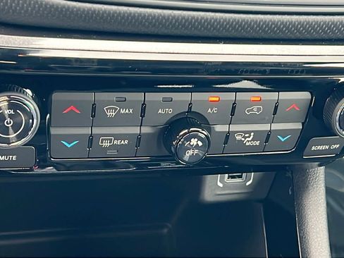 New 2026 Jeep Compass Limited image 14