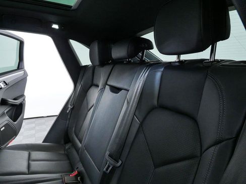 Used 2026 Porsche Macan AWD/4WD image 20