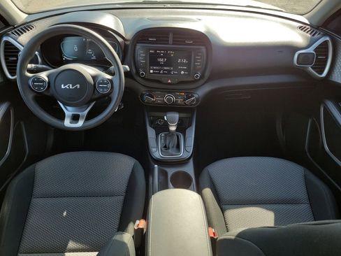 Used 2024 Kia Soul LX w/ Option Group 015 image 11