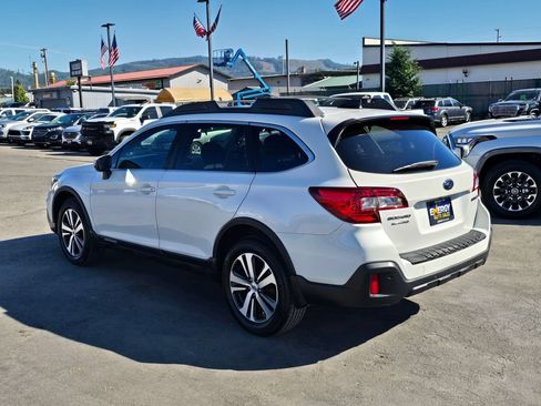 Used 2018 Subaru Outback 2.5i Limited AWD/4WD image 5
