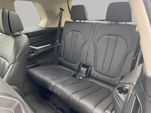 Used 2019 BMW X7 xDrive50i w/ Executive Package image 11