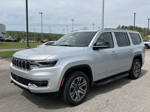 New 2025 Jeep Wagoneer 4WD w/ Premium Group I image 3