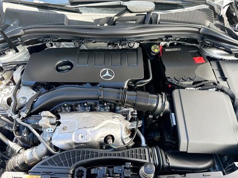 Used 2021 Mercedes-Benz GLA 250 w/ Premium Package image 30