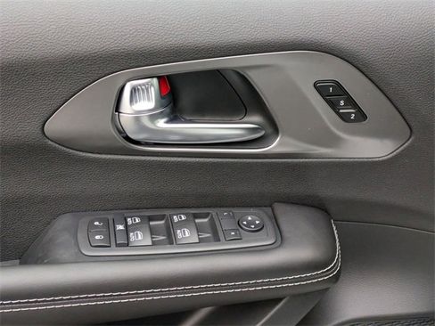 New 2026 Chrysler Pacifica Select w/ S Appearance Package image 13