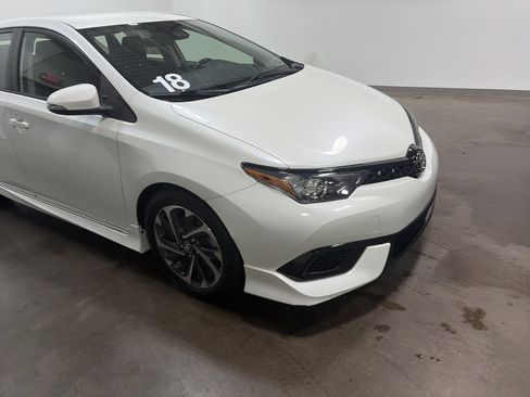 Used 2018 Toyota Corolla iM w/ All-Weather Mat Package image 33