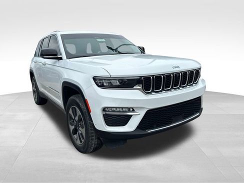 Used 2023 Jeep Grand Cherokee 4WD 4xe w/ Luxury Tech Group II image 5