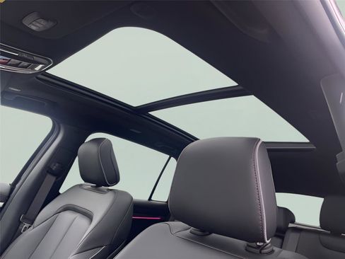 Used 2025 Jeep Wagoneer S Limited image 17