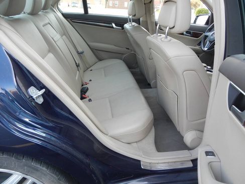 Used 2012 Mercedes-Benz C 250 Sedan image 34