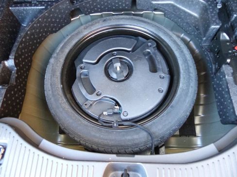 Used 2020 Buick Encore Preferred w/ Safety Package FWD image 37