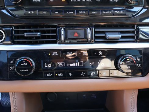 Used 2024 Nissan Pathfinder Platinum w/ Cargo Package image 63