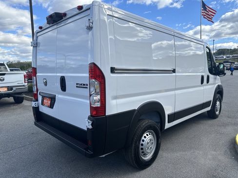 New 2025 RAM ProMaster 1500 w/ Convenience Group FWD image 7
