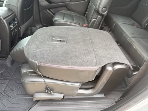 Used 2019 Chevrolet Traverse Premier w/ Redline Edition image 43