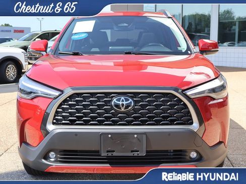 Used 2024 Toyota Corolla Cross XLE w/ Convenience Package AWD/4WD image 8