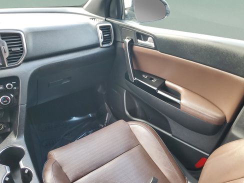 Used 2017 Kia Sportage SX FWD image 12
