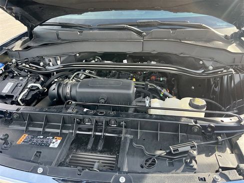 Used 2022 Ford Explorer Limited image 32