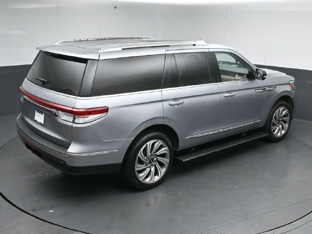 Certified 2023 Lincoln Navigator Reserve AWD/4WD image 53
