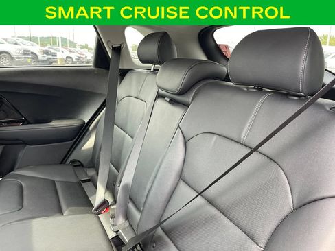 Used 2022 Kia Niro Touring Special Edition FWD image 10