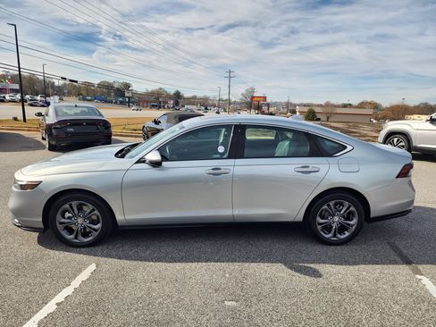 Certified 2024 Honda Accord EX-L image 7