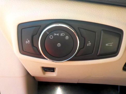 Used 2017 Lincoln MKC Reserve image 12