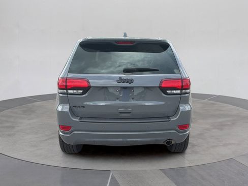 Used 2022 Jeep Grand Cherokee Laredo X AWD/4WD image 5