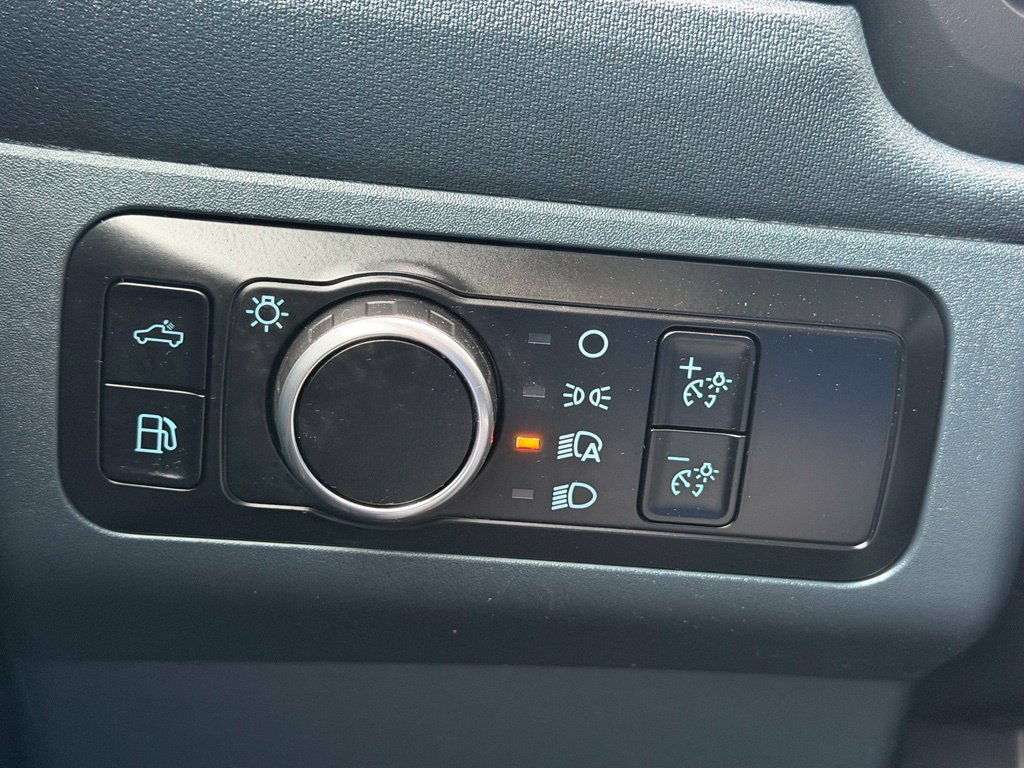 Certified 2023 Ford Maverick XL FWD image 31