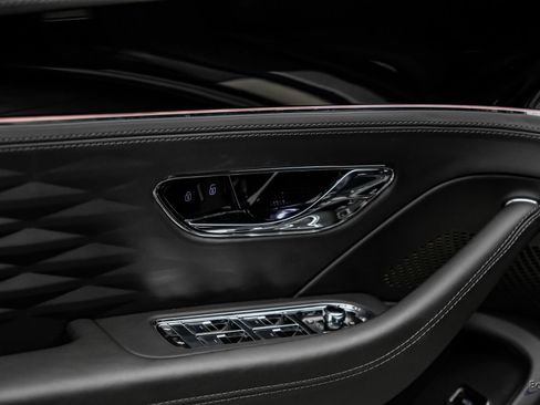 Used 2022 Bentley Flying Spur V8 AWD/4WD image 89