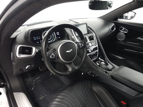 Used 2019 Aston Martin DB11 Coupe RWD image 8