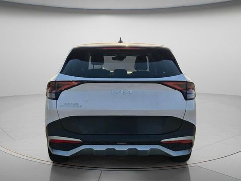 Used 2024 Kia Sportage EX image 8