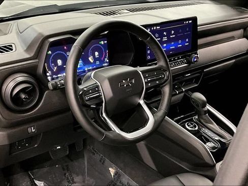 Used 2025 Chevrolet Colorado Trail Boss AWD/4WD image 16