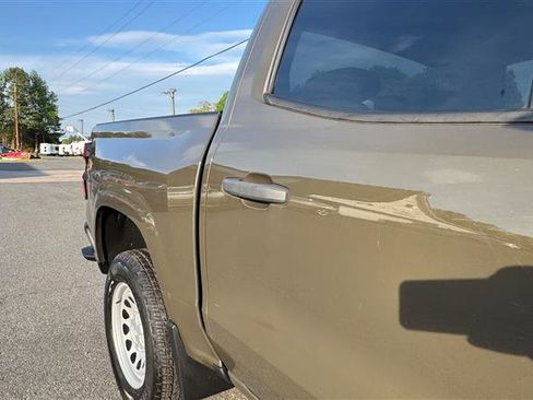 Used 2023 Chevrolet Colorado W/T image 25