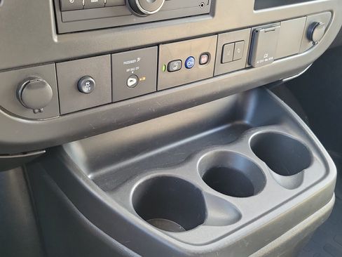 Used 2025 GMC Savana 3500 LT w/ LT Preferred Equipment Group RWD image 22