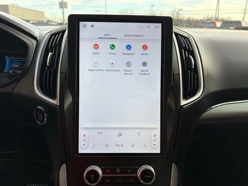 Used 2022 Ford Edge SEL image 16