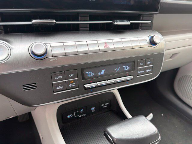 Used 2025 Hyundai Kona SEL AWD/4WD image 25