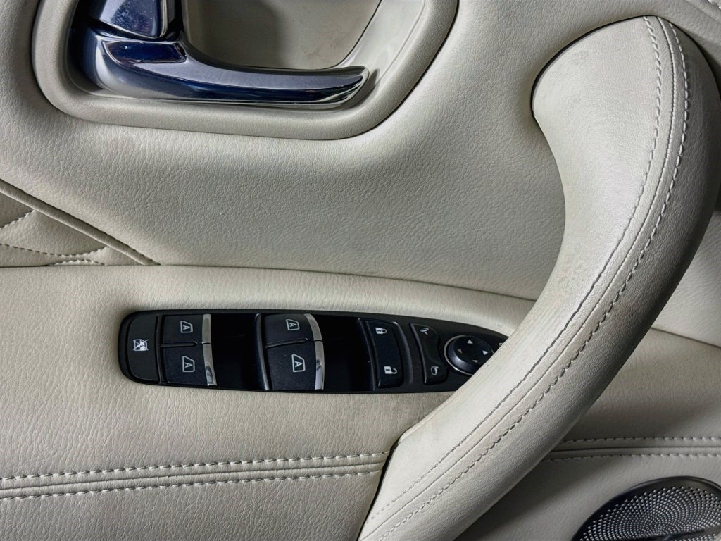 Used 2023 INFINITI QX80 Sensory w/ Cargo Package AWD/4WD image 22