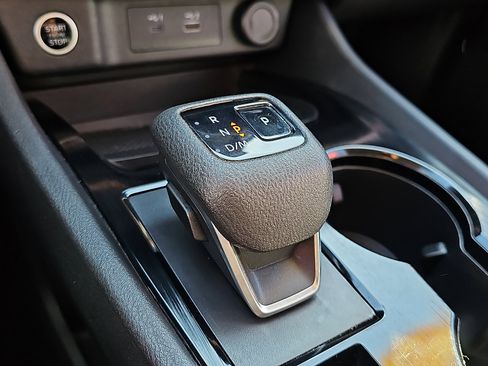 Used 2021 Nissan Rogue SV image 15