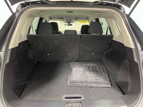 Used 2022 Nissan Rogue S AWD/4WD image 24