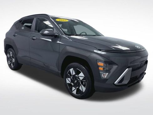 Used 2025 Hyundai Kona SEL AWD/4WD image 15