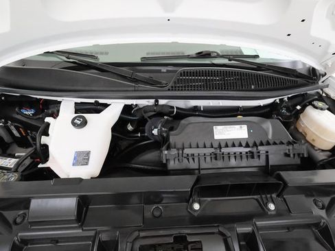 Used 2024 Chevrolet Express 3500 LT w/ LT Preferred Equipment Group image 5