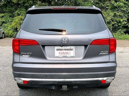 Used 2017 Honda Pilot Elite image 7