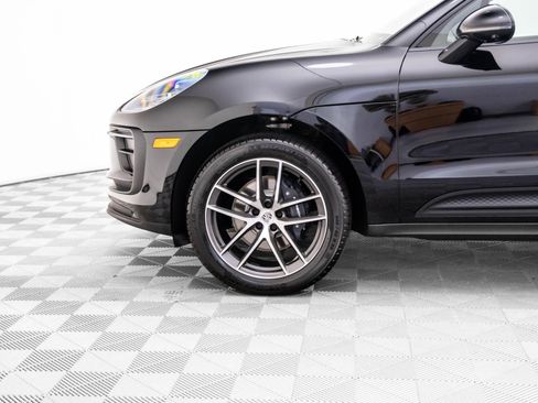 Certified 2026 Porsche Macan AWD/4WD image 32