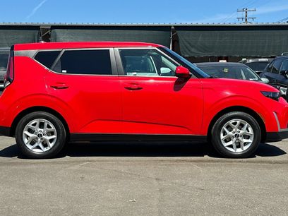 Used 2024 Kia Soul LX w/ Option Group 015