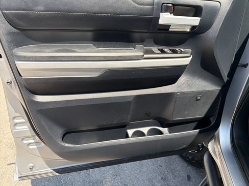 Used 2018 Toyota Tundra Limited w/ Limited Premium Package AWD/4WD image 13
