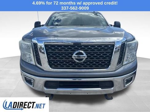Used 2017 Nissan Titan SV image 4