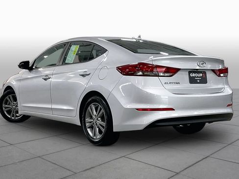 Used 2017 Hyundai Elantra SE FWD image 12