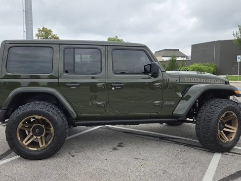 Used 2022 Jeep Wrangler Unlimited Rubicon w/ Trailer Tow Package AWD/4WD image 9