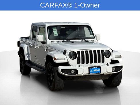 Used 2023 Jeep Gladiator Overland image 3