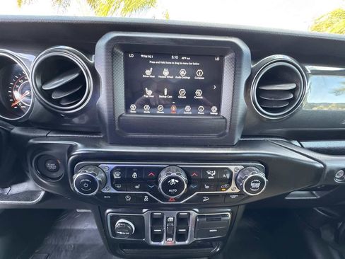 Used 2020 Jeep Wrangler Unlimited Sport image 27