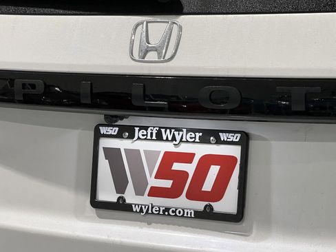 New 2025 Honda Pilot TrailSport image 40