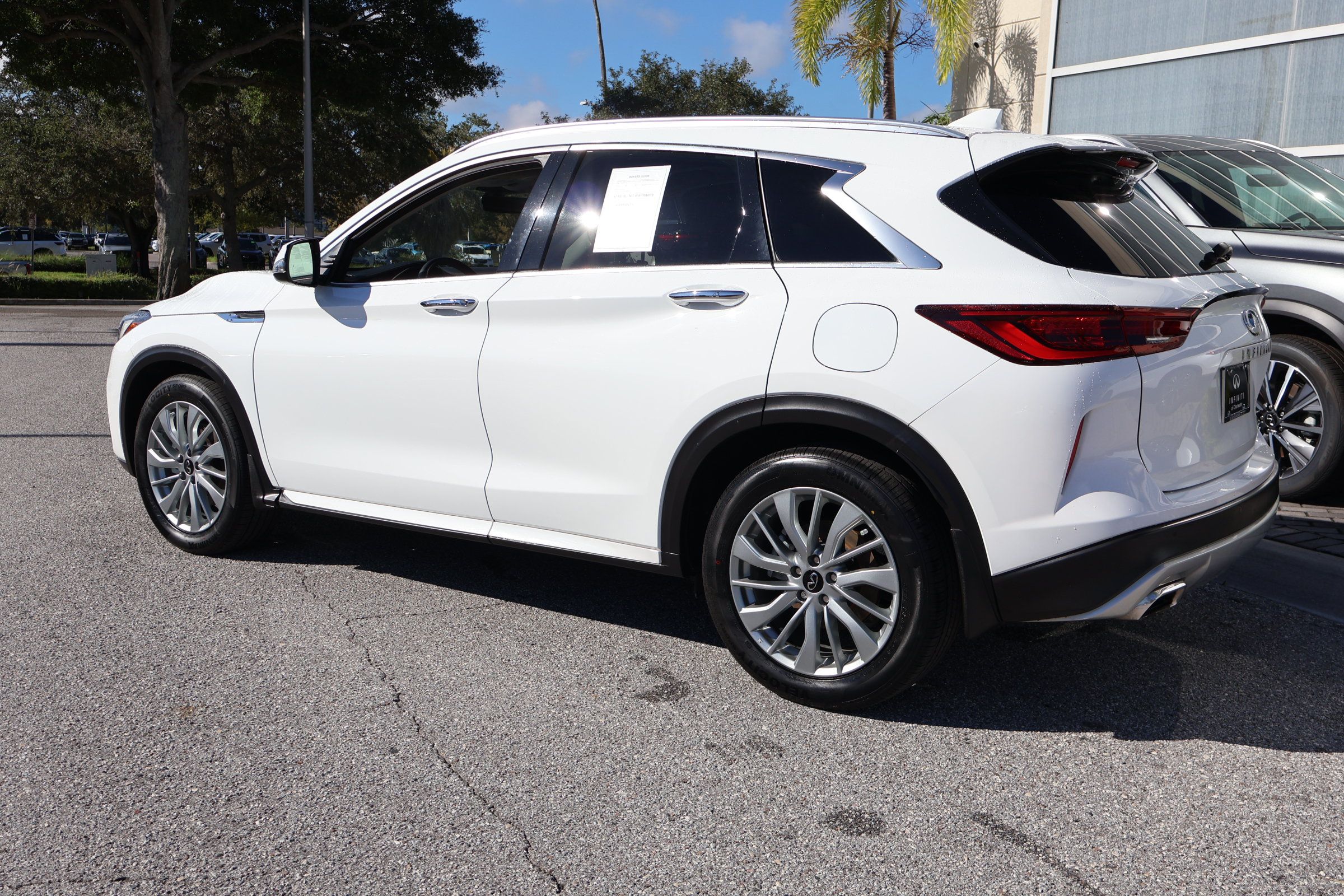 Certified 2023 INFINITI QX50 Luxe FWD image 7
